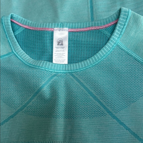 Ivivva by Lululemon Shirt Bundle - Picture 5 of 8